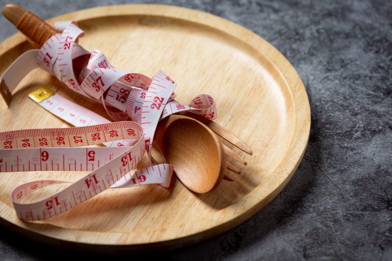 기사 제목 '비만 약물 치료 최신 지견'의 대표 이미지